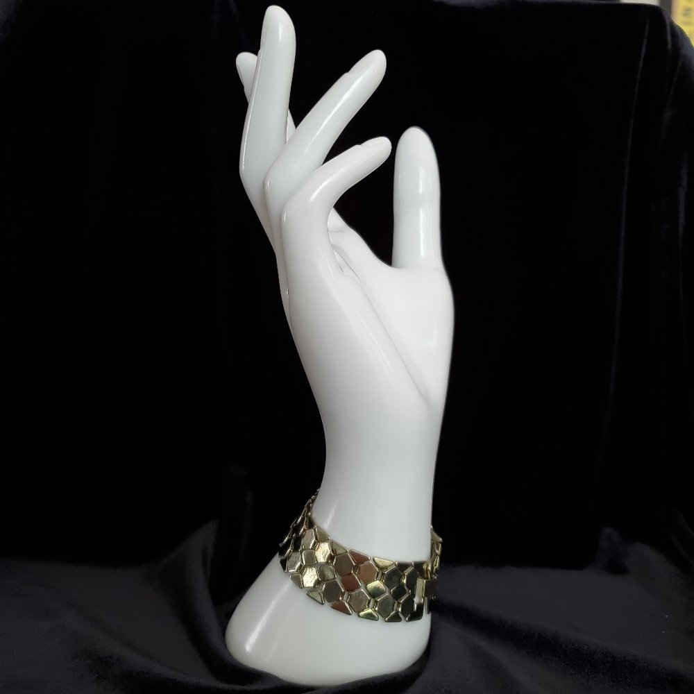 Gold tone bracelet